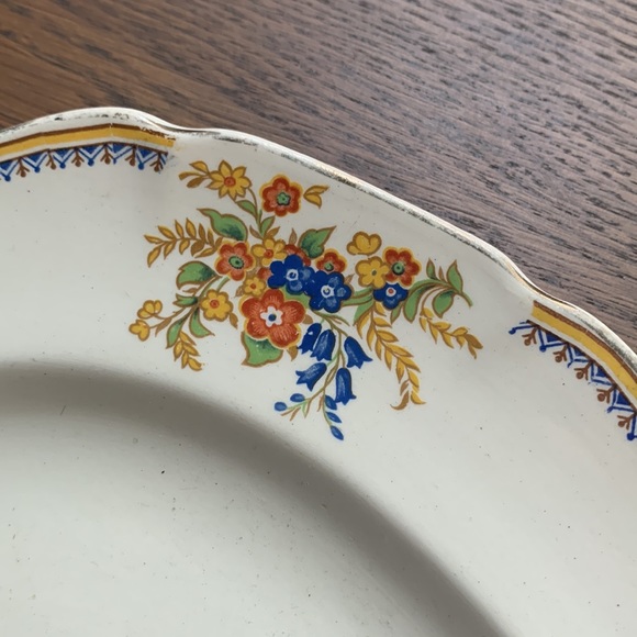 JOHN MADDOCK & SONS - Royal Ivory - Royal Cameronian Rego Shape Serving Platter - Picture 8 of 10